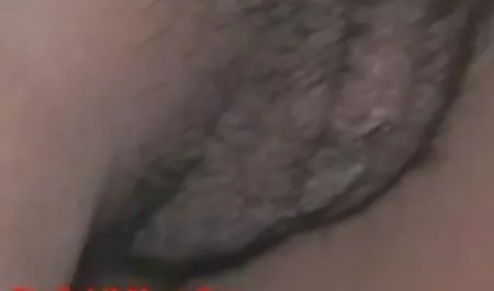 அழகான முதிர்ந்த செக்ஸ், தனியா, செக்ஸ் Nika எடுத்து ஒரு குளியல்