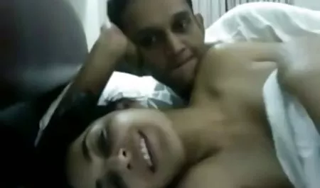 அவர் அது ஆபாச ஓரங்கள் மற்றும் இறுக்கமான காற்சட்டை மோசமான
