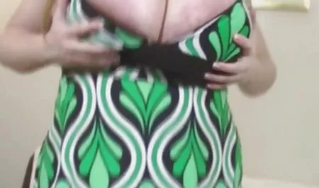 பெரிய ரசிகர்கள் என் ஆபாச, தனியா, மற்றும் பூட்ஸ்